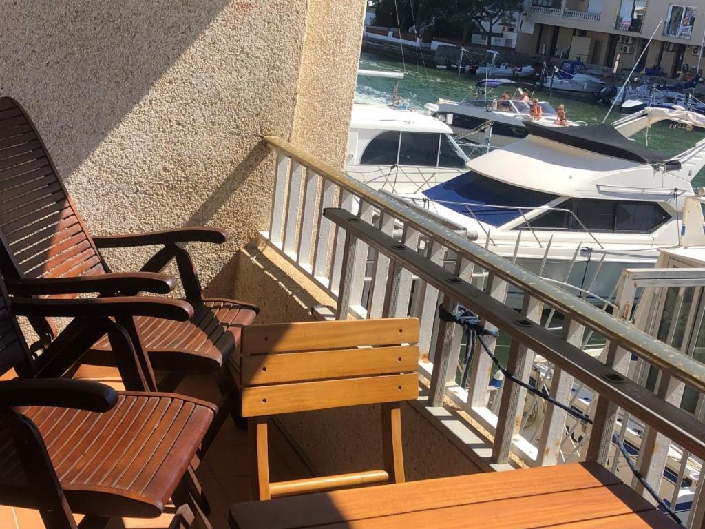 Port Ambar - Apartamento En La Marina De Empuriabrava - Balcon Con Vistas Al Canal - Playa - Wifi Екстериор снимка